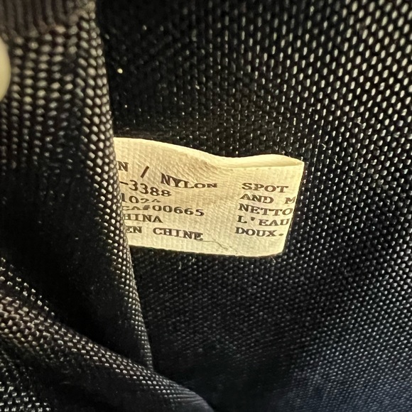 Eddie Bauer Black Crossbody Wallet with Detachable Strap - Picture 12 of 12